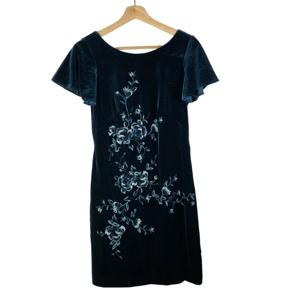 White House Black Market Petite Blue Velvet Flutter Short Sleeve Shift Dress XSP - Picture 4 of 7